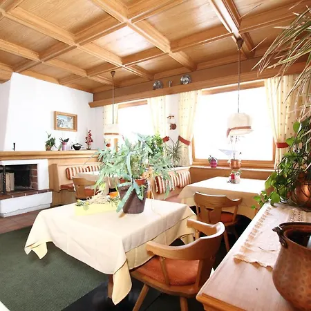 Guest house Mittagskogel 2*