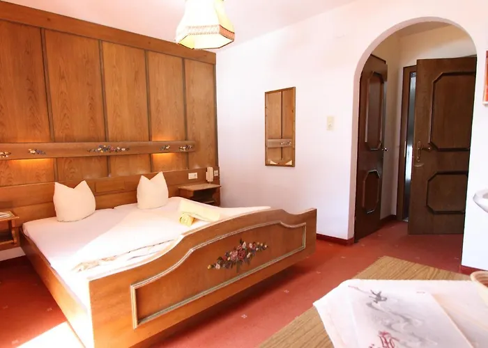 ゲストハウス Mittagskogel